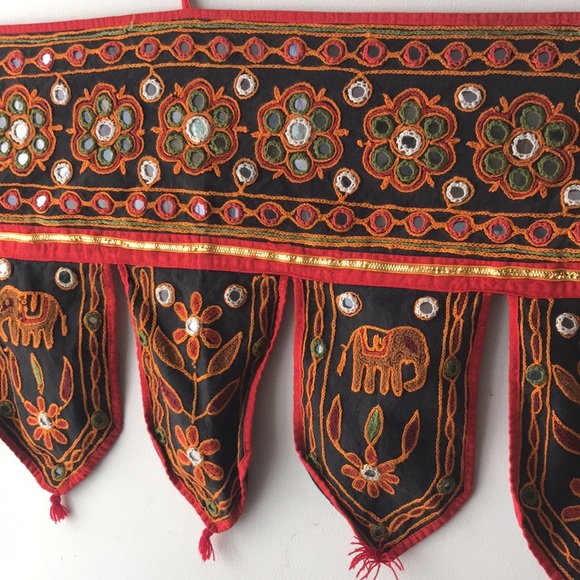 Fabric wall hanging - Picture 3 of 11